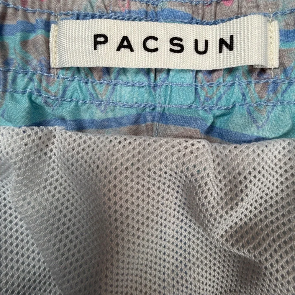 PacSun Mens Swim Trunks Blue Pink Tribal Geometric Palm Tree Board Shorts Size M